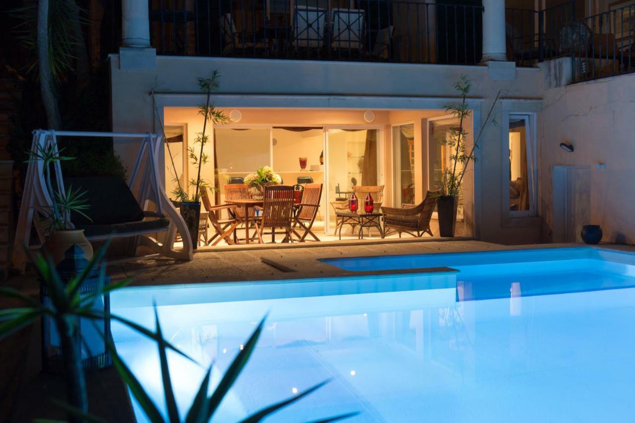 Apartamento Com Piscina Cruz Quebrada Exteriér fotografie